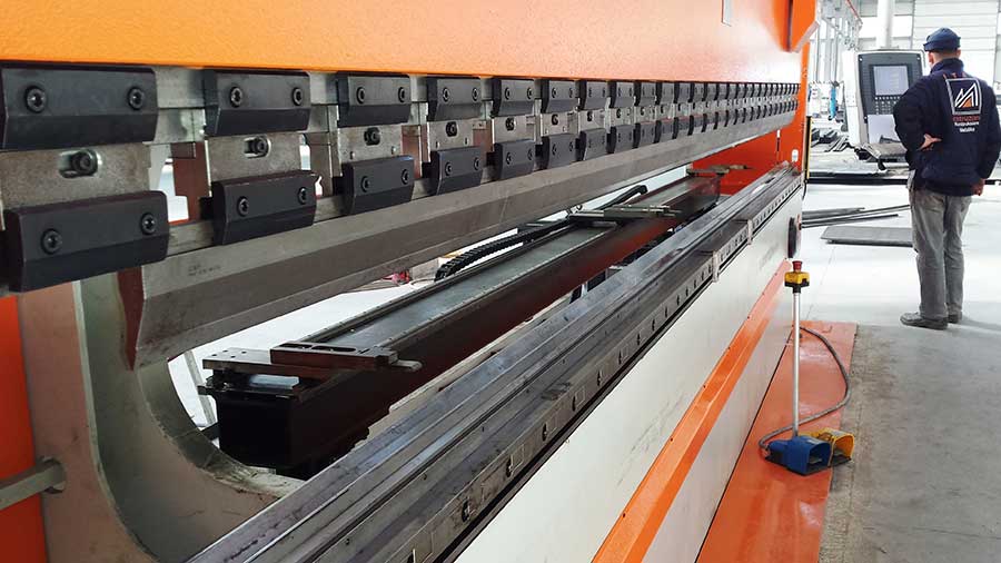Cutting machine